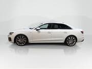 Audi A4 - Image 2