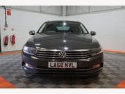 Volkswagen Passat - Image 8