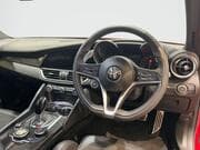 Alfa Romeo Giulia - Image 5