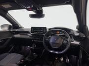 Peugeot 208 - Image 4