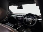 Audi e-tron - Image 4
